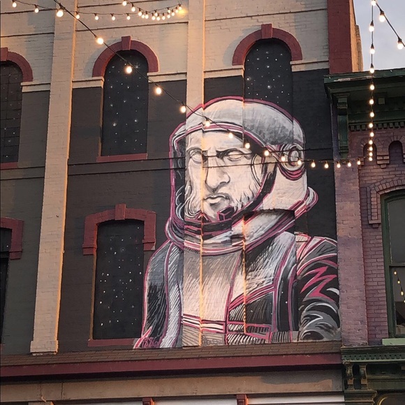 Meet your Posher, Samantha - Picture 1 of 1